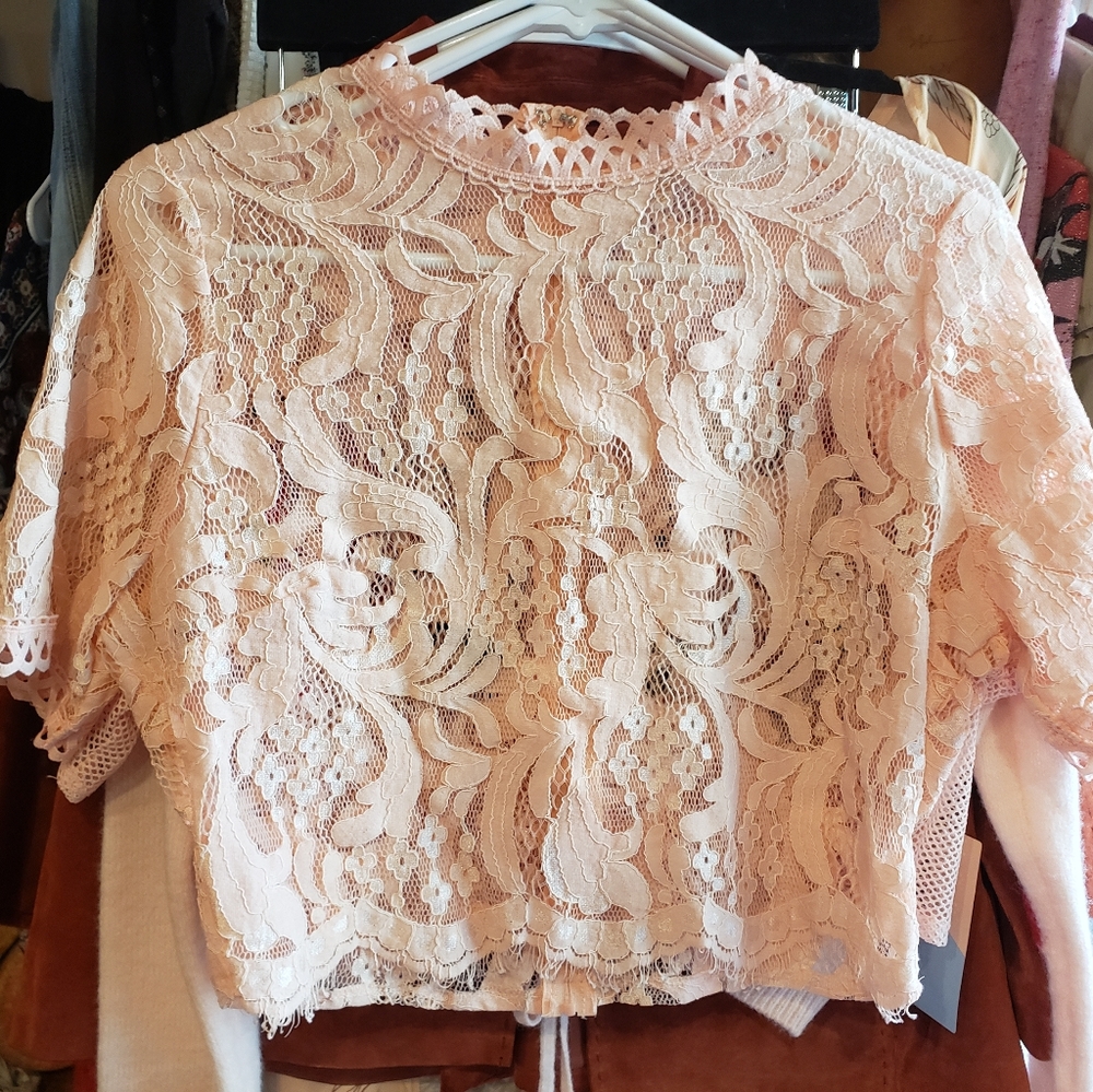 Peach lace top with back zipper L